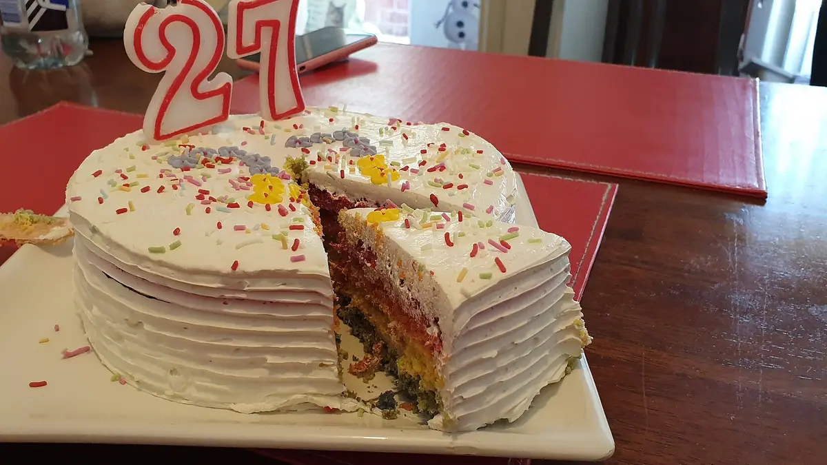 The Cake Box Bakery – eggless cake shop in Yeovil town centre